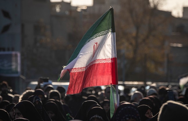 Tensions Rise as Iran Warns U.S. and Israel Over Possible Intervention